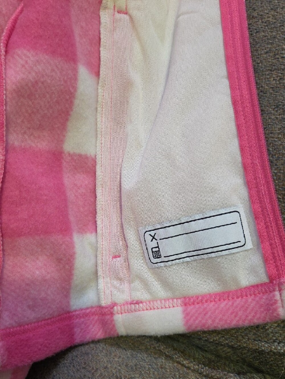 Size 14-16 Columbia Pink and White Check Fleece Zip Jacket - Picture 7 of 10